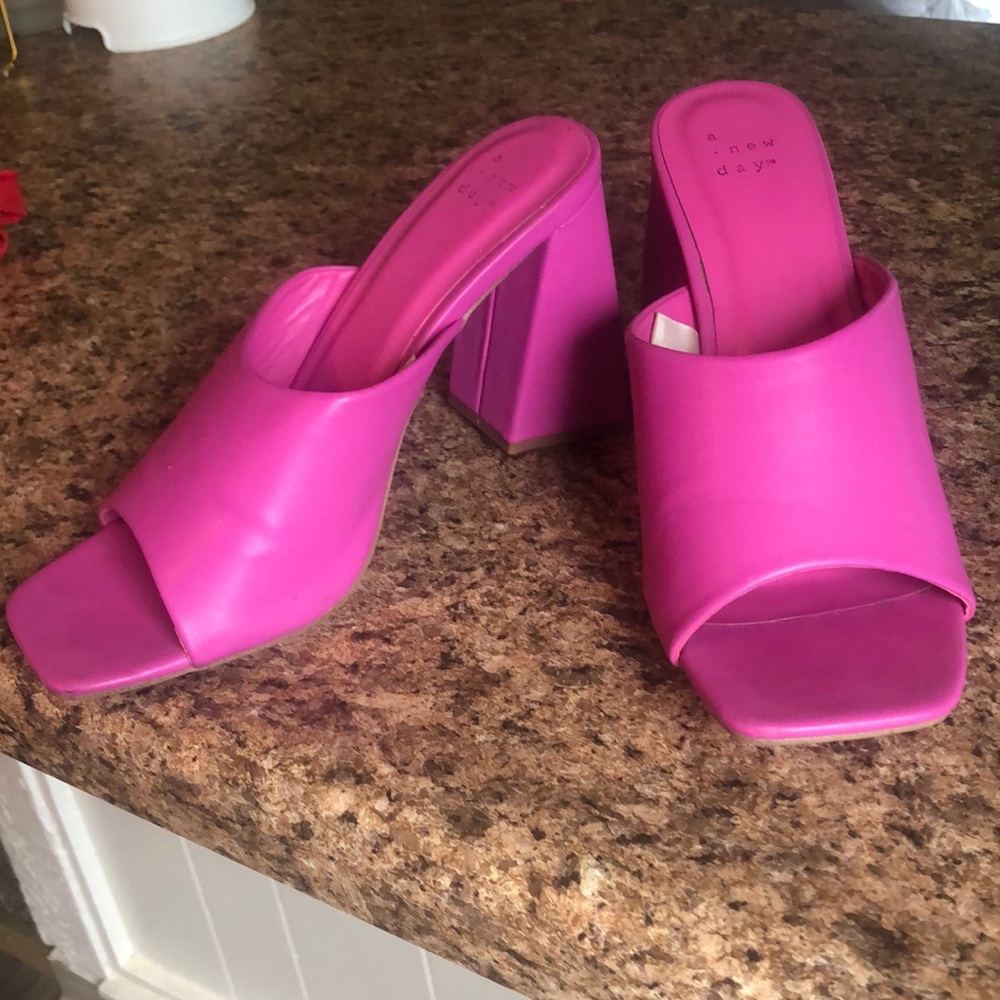 Hot pink/purple mule heels.
